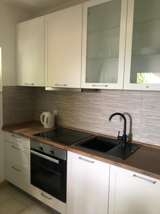 Apartman Ana Vrlika ภายนอก รูปภาพ