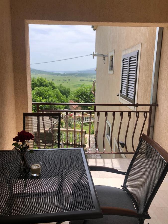 Apartman Ana Vrlika ภายนอก รูปภาพ