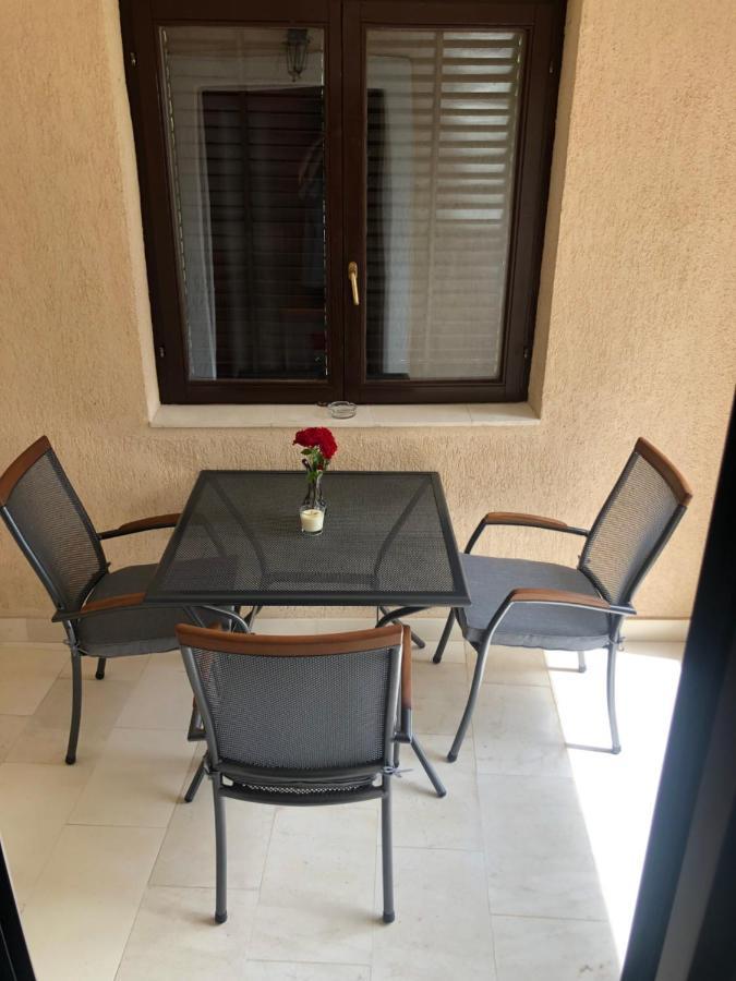 Apartman Ana Vrlika ภายนอก รูปภาพ